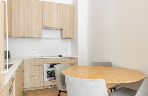 Clinton Hill Apartment | Blueground | Clinton Hill, pool, nr Fort Greene Park