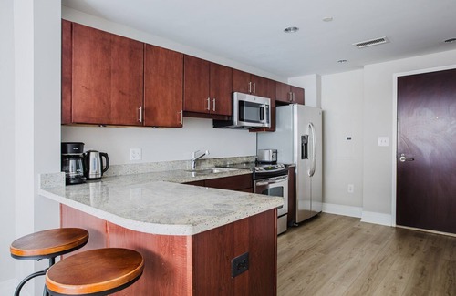George Washington University Apartment | Blueground | Foggy Bottom, pool & gym, nr metro