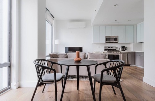 Hunters Point Apartment | Blueground | LIC, gym, balcony, nr MoMA PS1