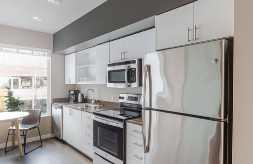 Overlake Apartment | Blueground | Overlake, gym & w/d, nr park