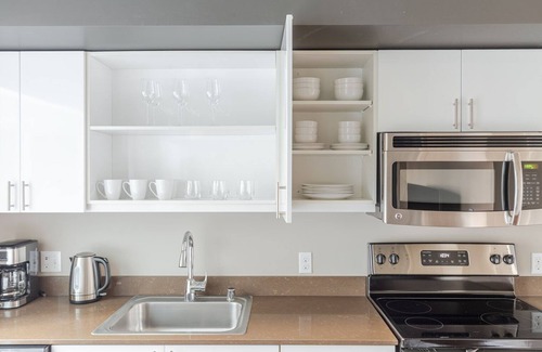 Overlake Apartment | Blueground | Overlake, gym & w/d, nr park