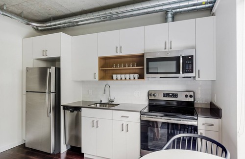 Cascade Apartment | Blueground | S Lake Union, gym & w/d, nr museum