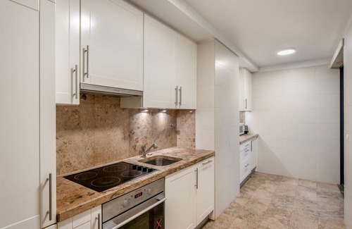 Santo Antonio Apartment | Blueground | Santo António, pool, fully furnished