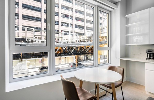 Downtown Chicago Apartment | Blueground | The Loop, elevator, nr Willis Tower