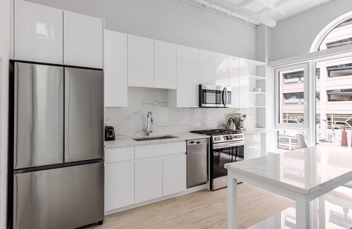 Downtown Chicago Apartment | Blueground | The Loop, elevator, nr Willis Tower