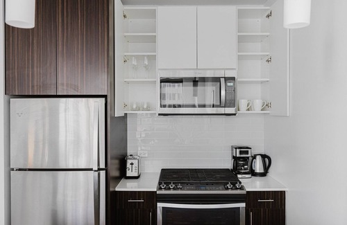 Downtown Chicago Apartment | Blueground | The Loop, pool & gym, nr park