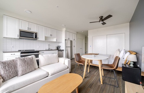 Yesler Terrace Apartment | Blueground | Yesler Terrace & elevator, nr park