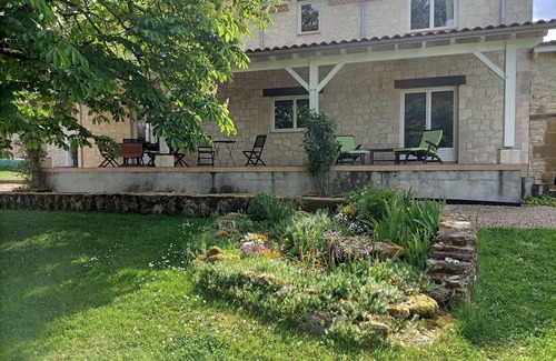 Lauzun House | Bluemoon Superb country gîte with swimming pool, Périgord, south Dordogne,