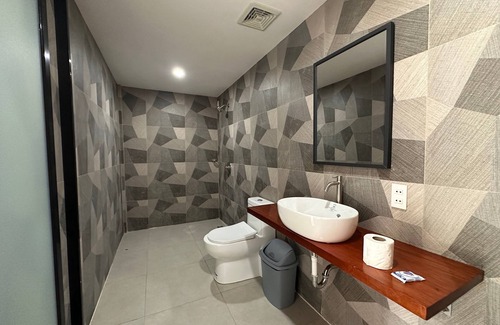 Basdiot Hotel | Bluewaves Hostel & Villa Panagsama by Hiverooms