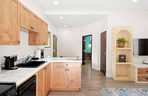 Bluff Hotel | Bluff Dwellings Resort