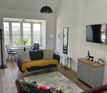 Boxgrove Apartment | Blundens Holiday Lets - Kellingley