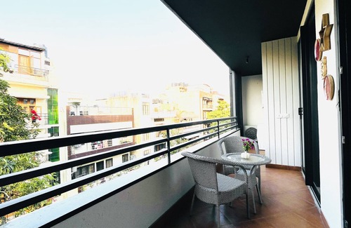 Saket Apartment | BluO 3BHK CityWalk Mall, MAX Saket -Lift, Balcony