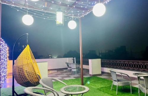 Gurugram Apartment | BluO Studio1 Golf Course Road, Gym, Balcony Garden