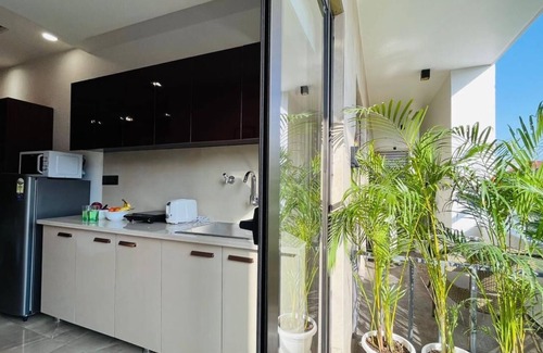 DLF Phase 3 Hotel | BluO Studio3 DLF CyberCity - Balcony, Gym TT, Lift