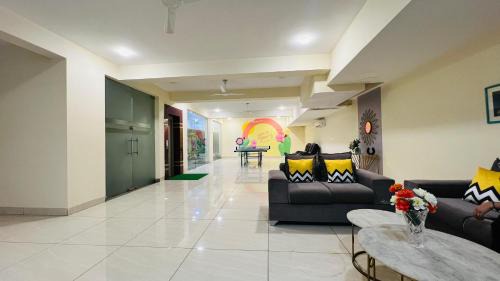 Gurugram Apartment | BluO Studio4 Golf Course Road - Gym, Balcony, Lift