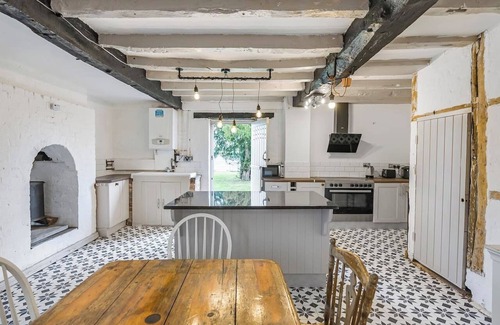 Shifnal House | Blythbury farm house and cottage