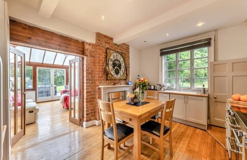 Shifnal House | Blythbury farm house and cottage