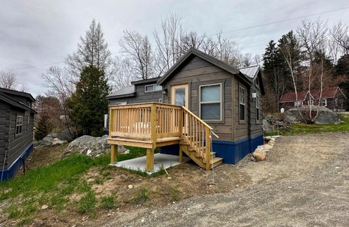 Twin Mountain Ski Chalet | BMV7 Tiny Home village near Bretton Woods