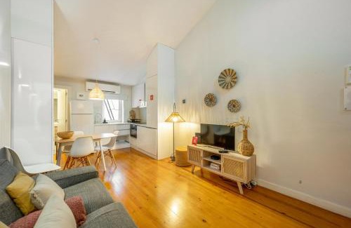 Bairro Alto Apartment | BmyGuest - Lisbon Inner Bairro Alto