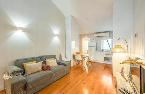 Bairro Alto Apartment | BmyGuest - Lisbon Inner Bairro Alto