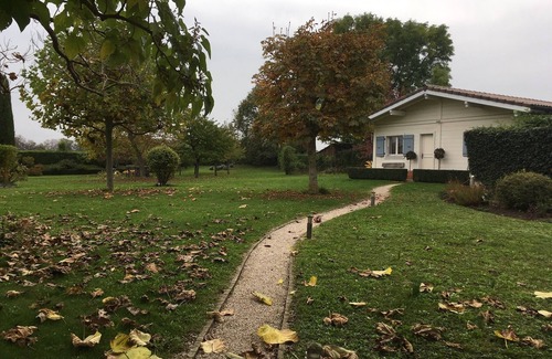 Collonge-Bellerive Cottage | BnB Atelier de St. Maurice