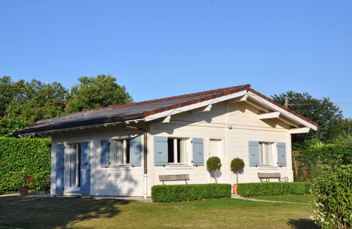 Collonge-Bellerive Cottage | BnB Atelier de St. Maurice