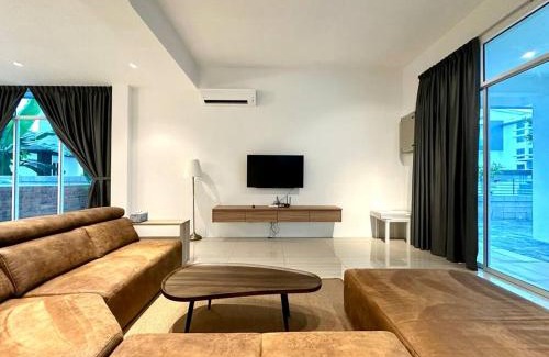 Bandar Country Homes House | BNB Luxe Homestay, Rawang - pool, 18 pax