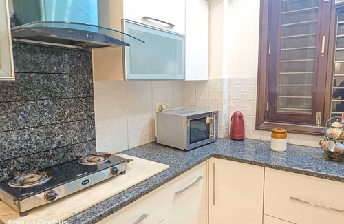 Shalimar Bagh House | BnBBuddy Stupendous Home In Shalimar Bagh