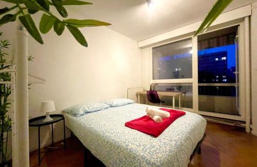 Perralliere Apartment | BnGo I Le Spacieux I 12 personnes, 5 chambres, 2 salle de bain, parking privé, WC séparé, Wifi