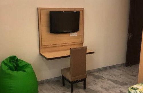 Dwarka Apartment | Bo-Teak Private floor - Dwarka