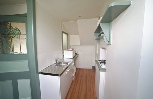 Soldiers Hill Apartment | Boasting a spa bath, 2 Bedroom Self Contained Apartment With Spa is situated in Ballarat