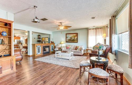 Farwell House | Boat Dock and Lake Access Farwell Home with Balcony!