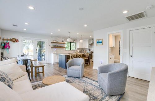 Blue Bell Estates House | Boat, Fish and Swim Lake Conroe Home with Hot Tub!