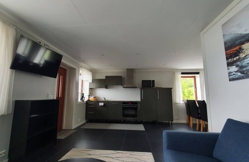 Averoy Apartment | Boat is 2 km from Kvernesfjorden Apartments