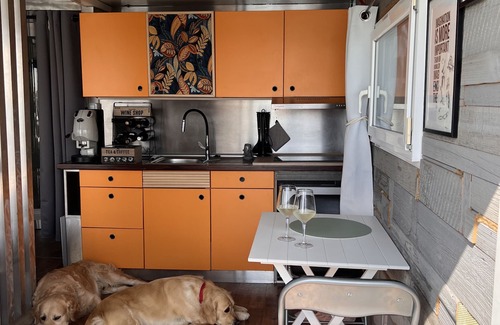 Porto Levante Boat Rental | Boathouse "Floating Home Delta del Po" with Terrace, Whirlpool & Wi-Fi