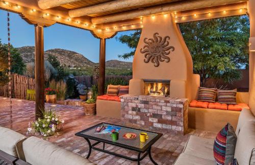 Canoncito Bed & Breakfast | Bobcat Inn