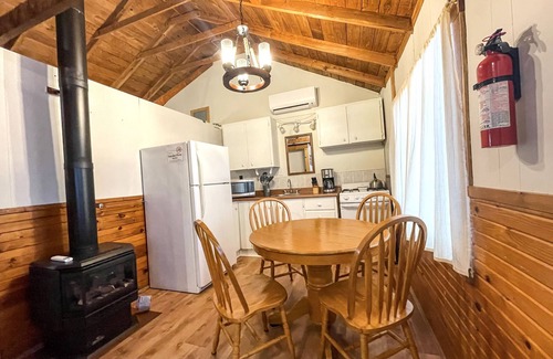 Bobcaygeon Cottage | Bobcaygeon Resort