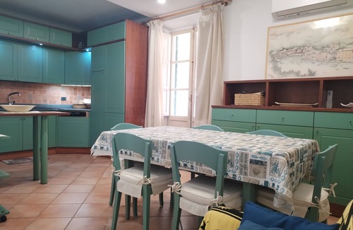Bocca di Magra Apartment | Bocca di Magra semi-detached house with large terrace