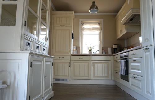 Eichenthal Cottage | BODDENgut - Holiday home "Uferschwalbe" directly in nature