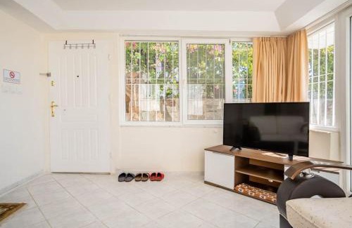 Bodrum City Center Apartment | BODRUM BURCU RESIDENCE, Magnificent Sea View, Cozy, Free Otopark, Free Wifi