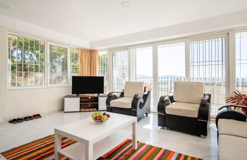 Bodrum City Center Apartment | BODRUM BURCU RESIDENCE, Magnificent Sea View, Cozy, Free Otopark, Free Wifi