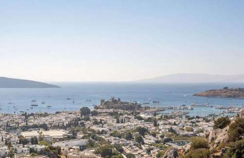 Bodrum City Center Apartment | BODRUM BURCU RESIDENCE, Magnificent Sea View, Cozy, Free Otopark, Free Wifi