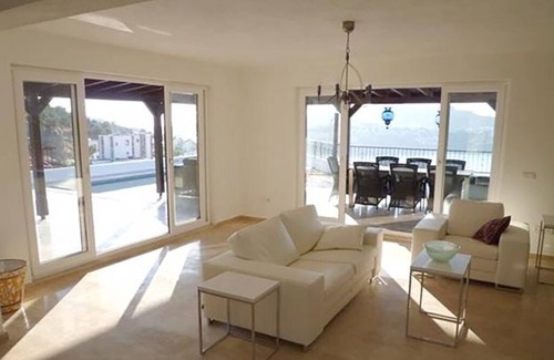 Bouvet Island Villa | "Bodrum'da Lüks Konaklama: 4+1 Özel Havuzlu Villa ve Tatil Keyfi!" 230m2