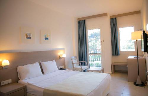 Yalı Hotel | Bodrum Seaside Beach Club
