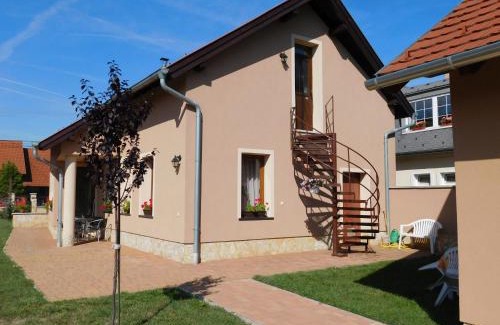 Hegyko Apartment | Bodzavirág Apartman