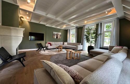 Municipality of Ede Villa | Boerderij Hoeve met privé zwembad | 18 personen