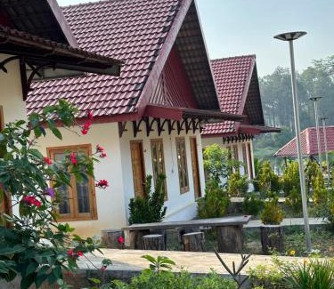 Traeng Trayueng House | Boeung Kirirum Lumhae Resort