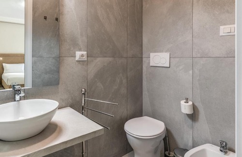 Prati House | Boezio 6 Rooms by Roman Dreams