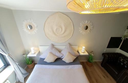 Augustenstraße Apartment | Bohemian Chic Selfie Suite - Munich Central Station