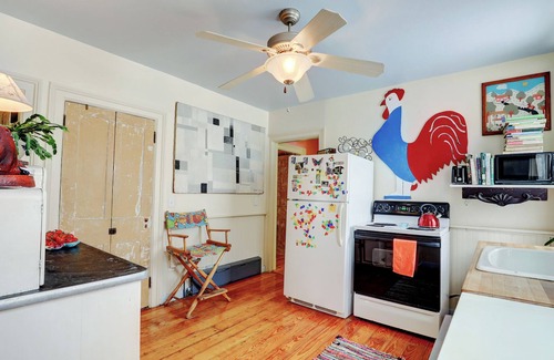 Hudson Apartment | BOHEMIAN RHAPSODY WITH GARDEN IN THE HEART OF TOWN